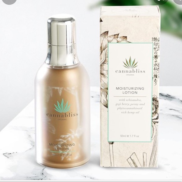 HOST PICK!🎈❤️CANNABLISS Moisturizing Lotion